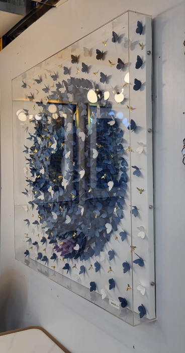 Tablou 3D Fluturi 63348, Hârtie și Acril Transparent, Albastru Alb cu Accente Aurii, 100x100 cm [3]