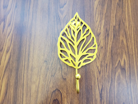 DECORATIUNI - Cuier decorativ BG 023 GOLD – metal auriu, elegant și versatil