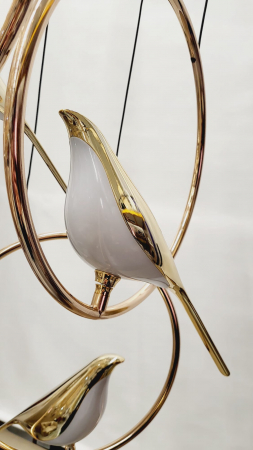 Lustră 3002/3H LED cu 3 pendule aurii și pasăre decorativă [3]