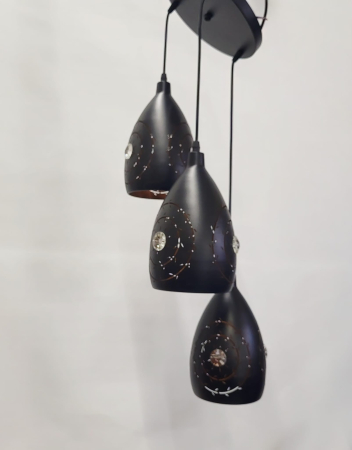 LUSTRE - Lustra neagră 60225/3  din metal decupat cu 3 pendule și detaliu acrilic