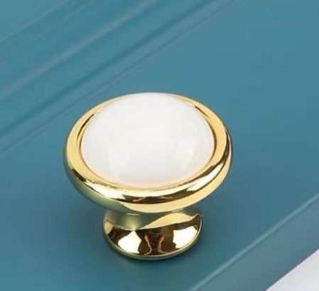 Manere Mobila - Maner mobilă Cod 2099, metal auriu și ceramică, diametru 32 mm