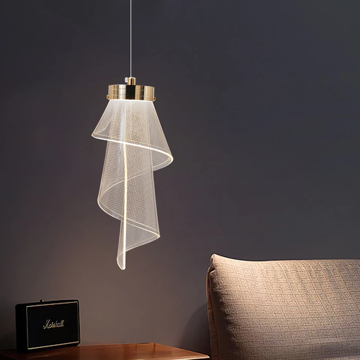 Pendul 243/1 GD, LED 8W inclus, acril auriu, dimensiuni 12x34x100 cm, înălțime reglabilă [2]
