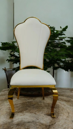 SCAUNE SI MESE - Scaun dining BC62 din catifea crem, cadru și picioare aurii, spătar evantai, 103 cm