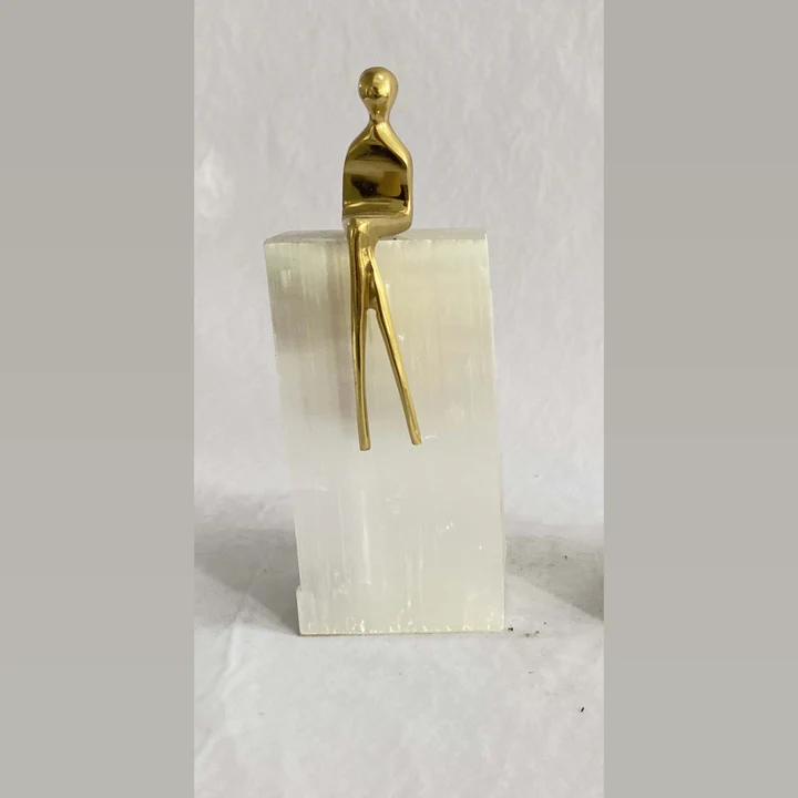 DECORATIUNI - Statuetă decorativă metal auriu lucios, design abstract siluetă umană