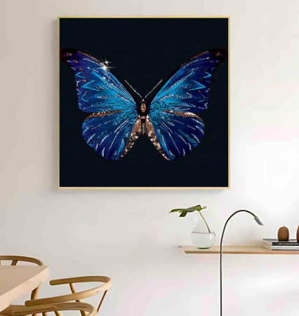 TABLOURI - Tablou decorativ elegant 80x80 cm – Fluture pe fundal negru cu accente aurii