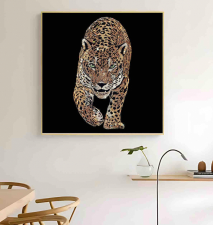 TABLOURI - Tablou decorativ 80x80 cm – Tigru pe fundal negru cu ramă aurie