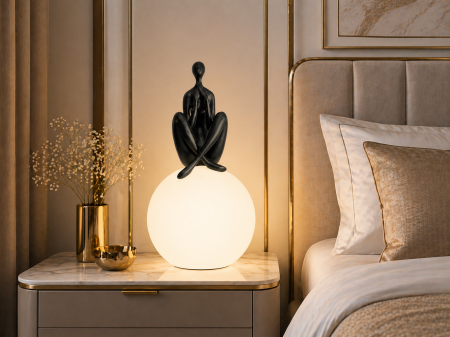 VEIOZE SI LAMPADARE - Veioza decorativa T1255 cu glob alb si statueta neagra design modern