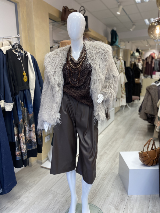 Pantalon piele ecologica scurt [1]