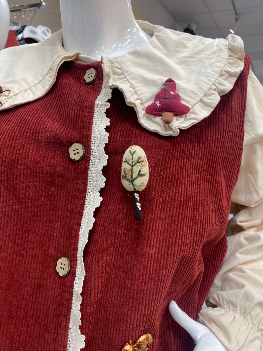 Compleu dama  cu vesta [2]