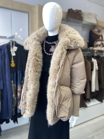 Geaca kaki scurtă [1]