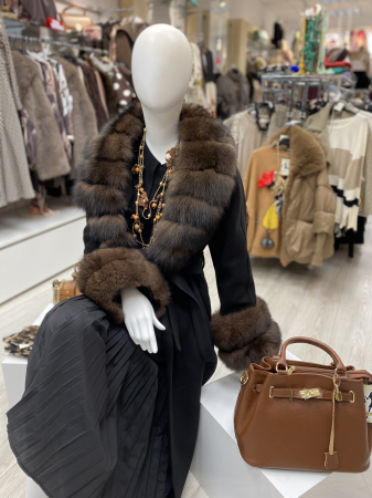 Palton cu guler de blana naturala maro [2]