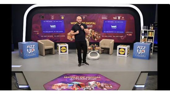 Descoperiți puterea marketingului de conținut în creșterea vânzărilor online. Aflați strategii dovedite pentru un marketing de conținut de succes și cum să vă valorificați conținutul pentru o creștere