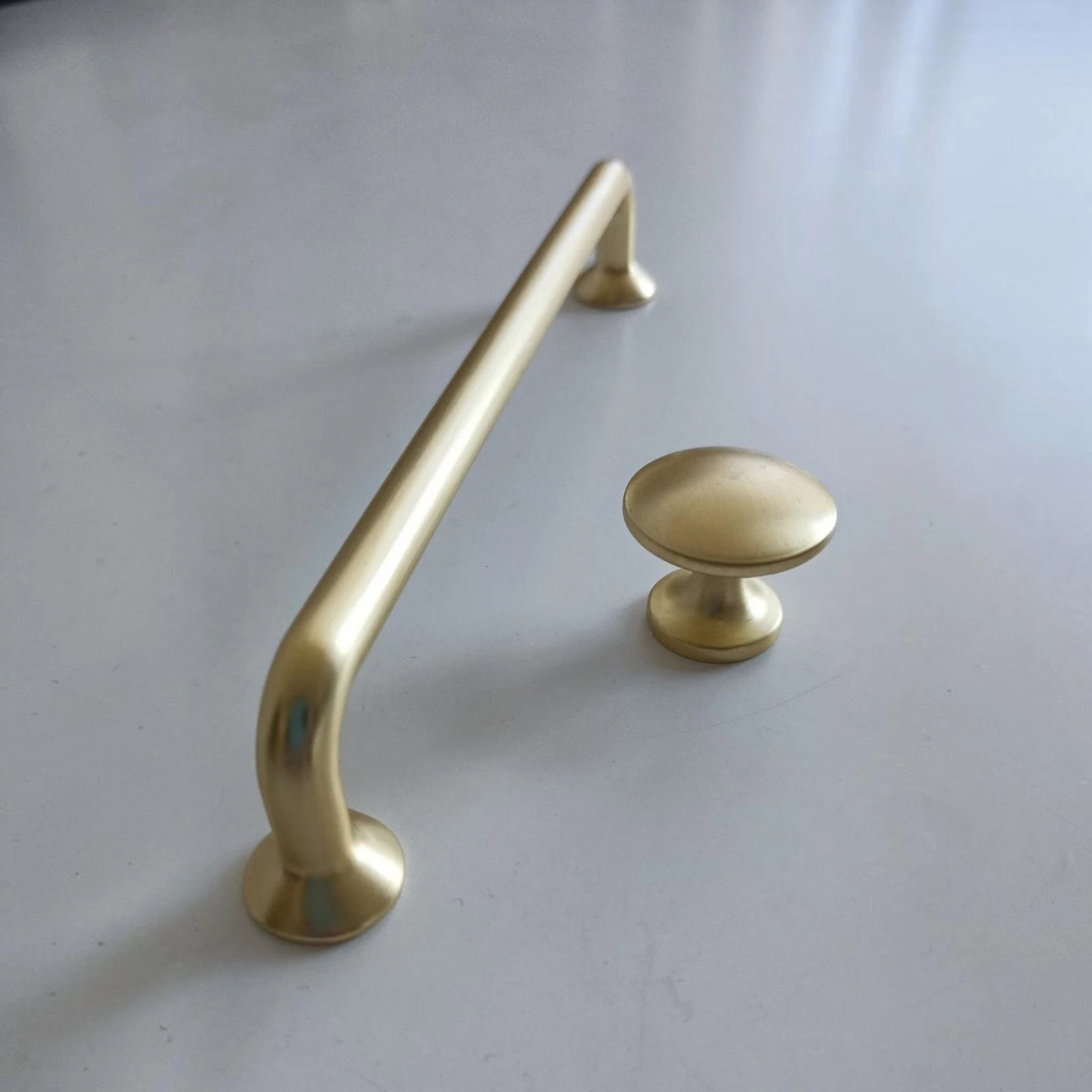 Buton metalic rotund Cors pentru mobilier, Ø28 mm [4]