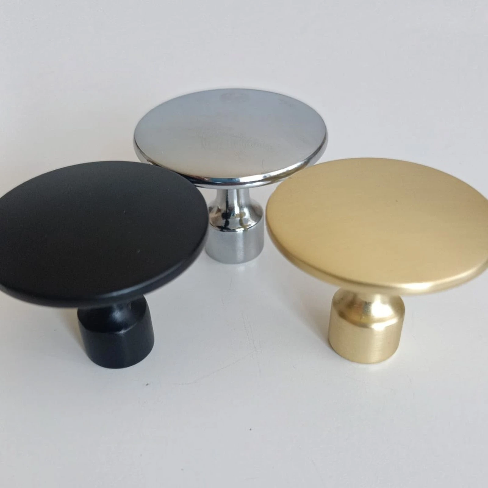 Buton metalic rotund Flinn pentru mobilier, Ø40 mm [6]