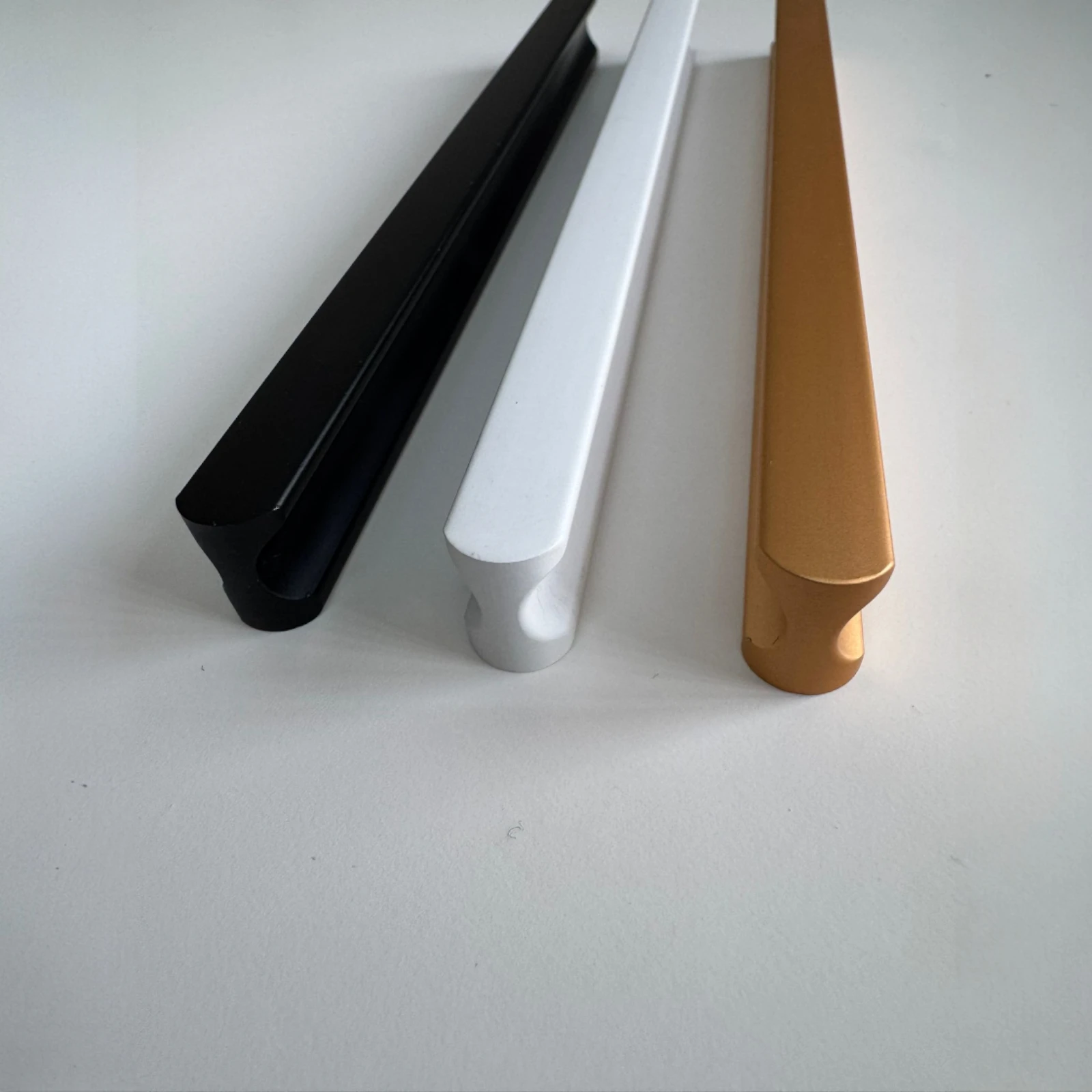 Maner Perfect Linear Auriu [9]