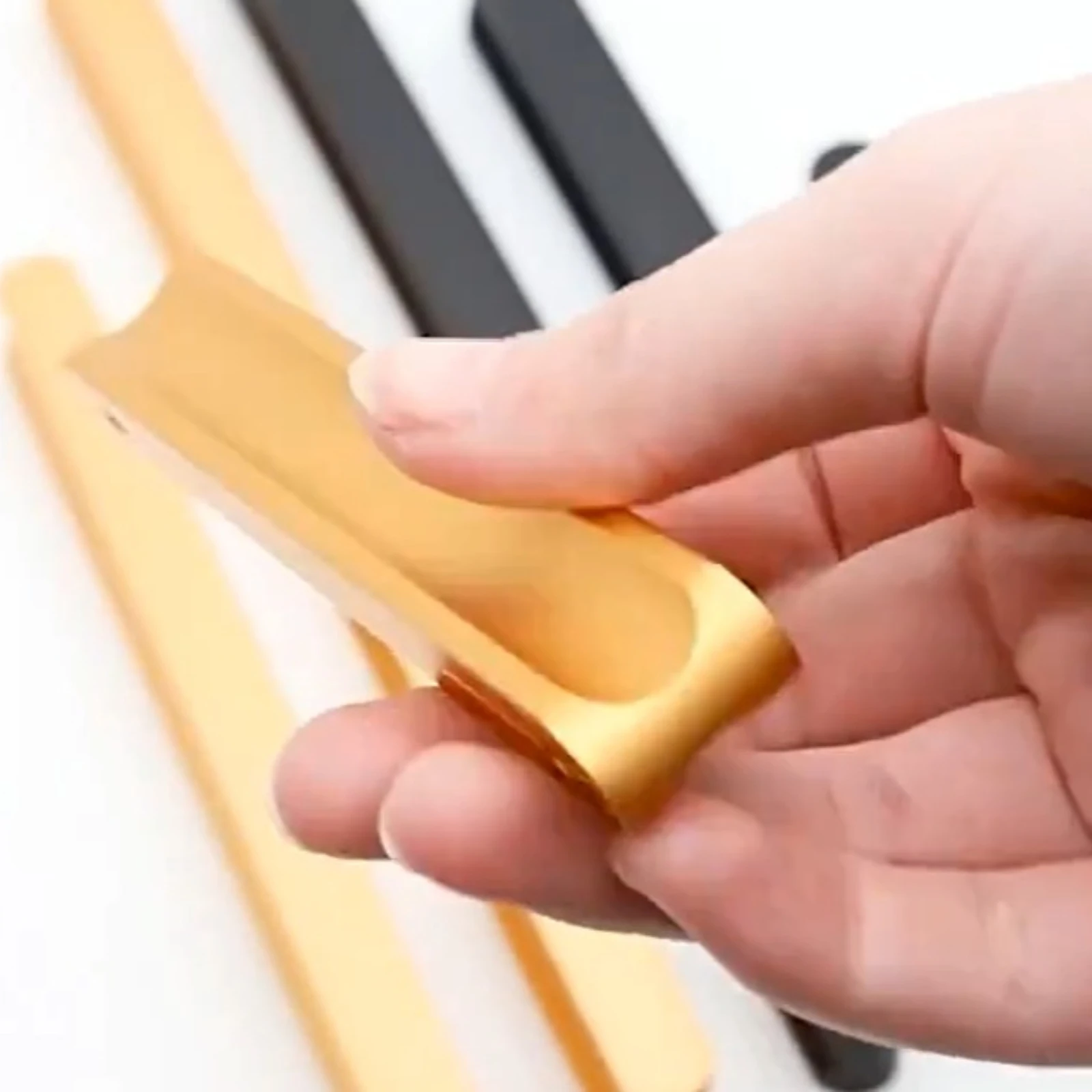 Maner Perfect Linear Auriu [14]