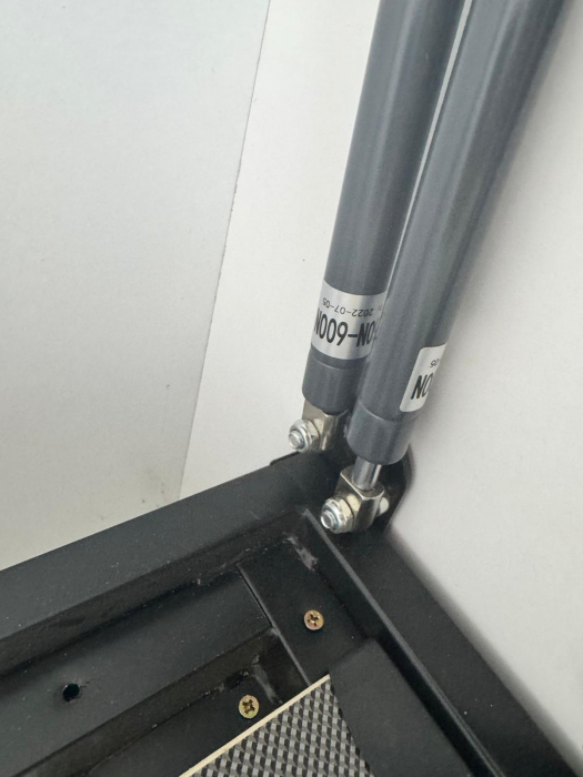 Sistem de pat rabatabil vertical, cu birou pliabil [14]