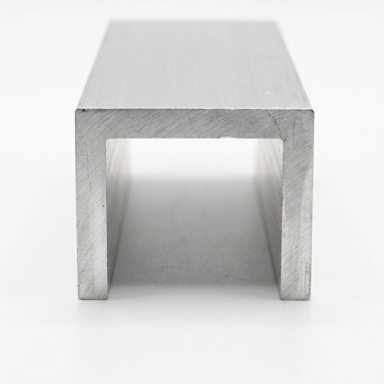 In Out Fly Wood –  Profil de ghidaj pentru sistem uși de trecere din lemn [1]