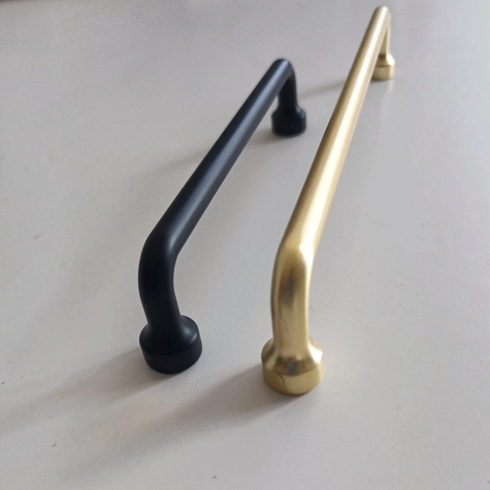 Mâner metalic Flinn pentru mobilier - interaxă 192 mm [4]