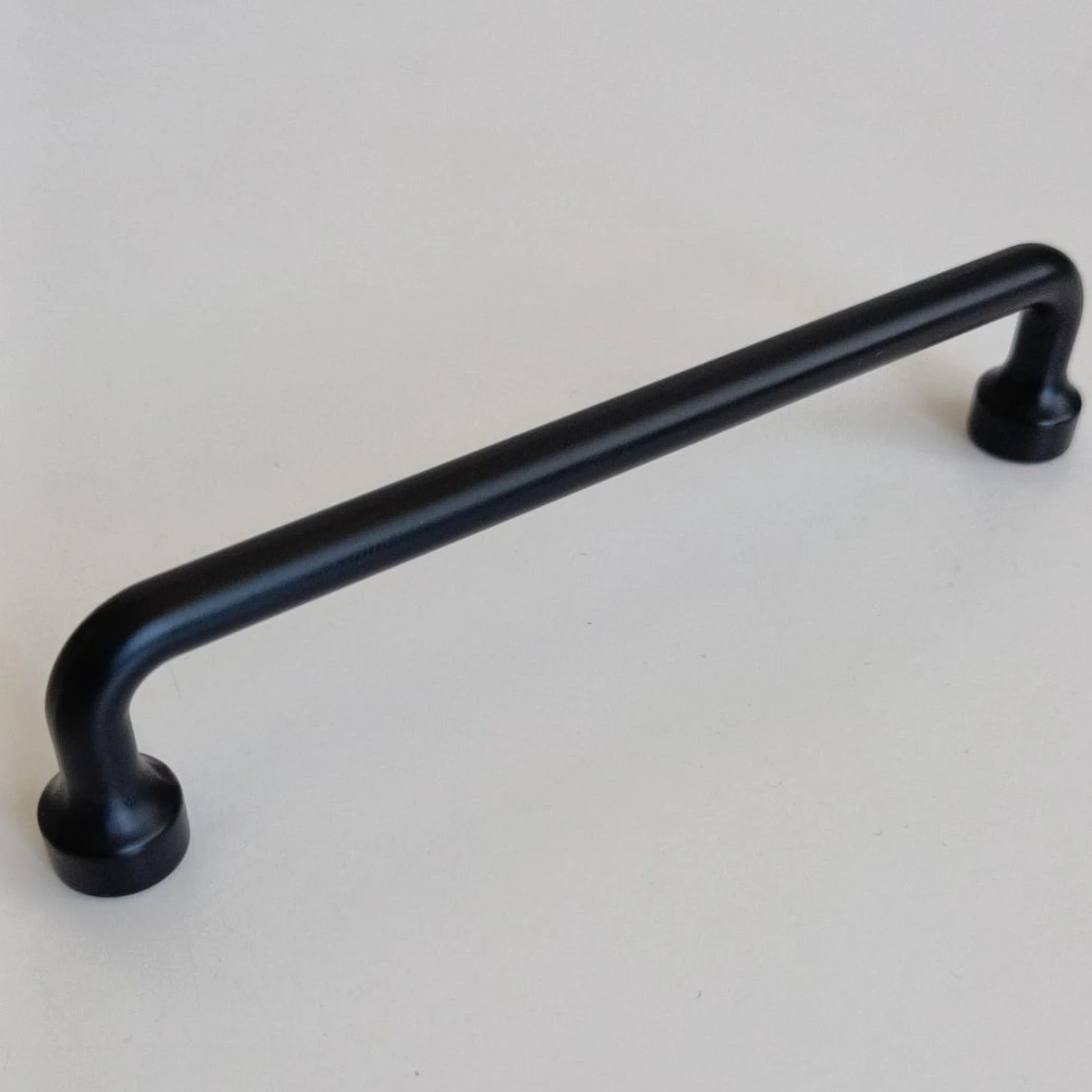 Manere pentru mobilă - Mâner metalic Flinn pentru mobilier - interaxă 192 mm