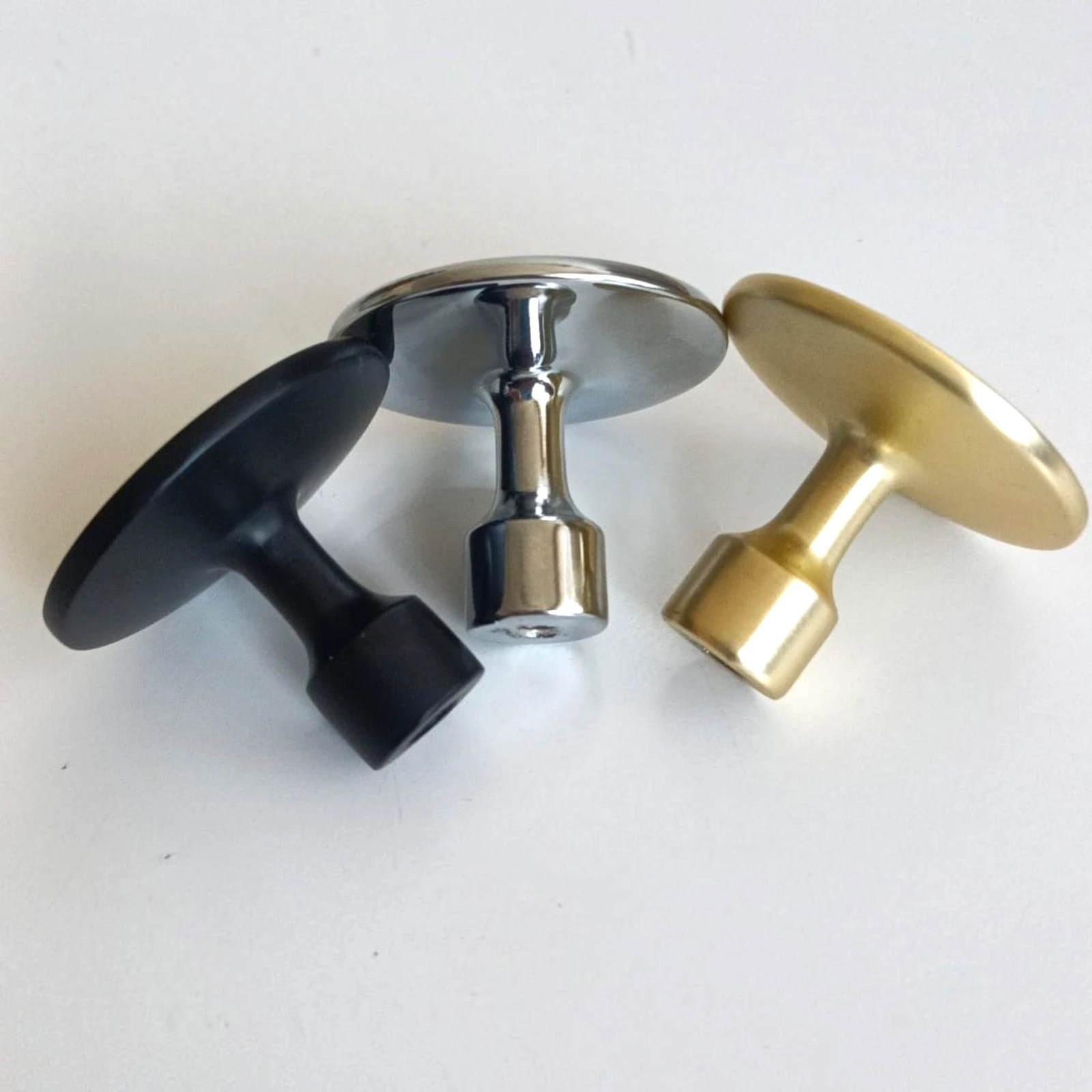 Buton metalic rotund Flinn pentru mobilier, Ø40 mm [6]