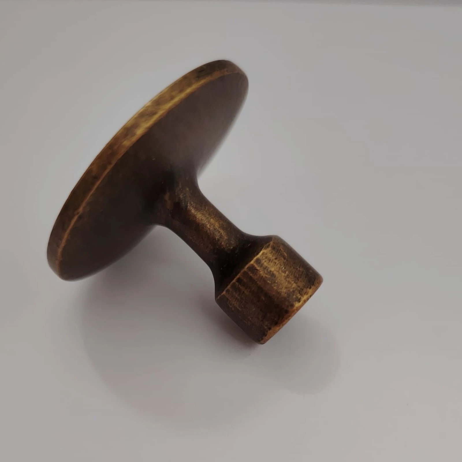 Buton metalic rotund Flinn pentru mobilier, Ø40 mm [17]