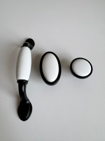 Buton mobilier Antichizat Porțelan VG  oval [9]
