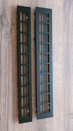 Grilaj aerisire finisaj negru [12]