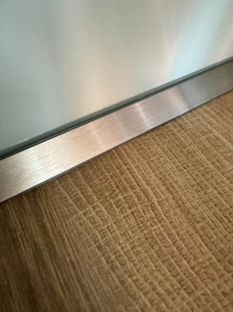 Inaltator Blat Antistrop - Înălțător triunghiular (profil antistrop) L 4000mm marca OPES
