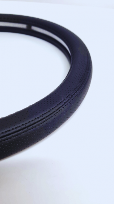 Husa volan Piele Calitate Premium Neagra Perforat 37-39cm [3]