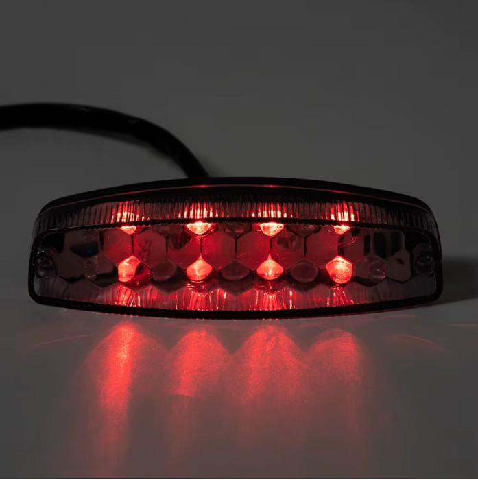 Lampa Stop Frana Spate Scuter 2T 4T- led - 12v [4]