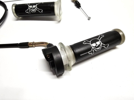 Mansoane Scuter - Mansoane + Suport Cablu Acceleratie Scuter First Bike 4T