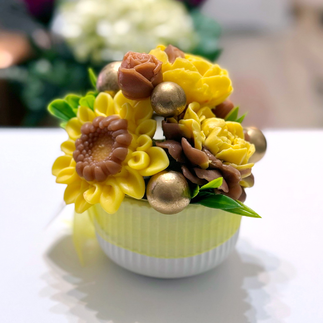 Aranjament din flori de sapun [2]