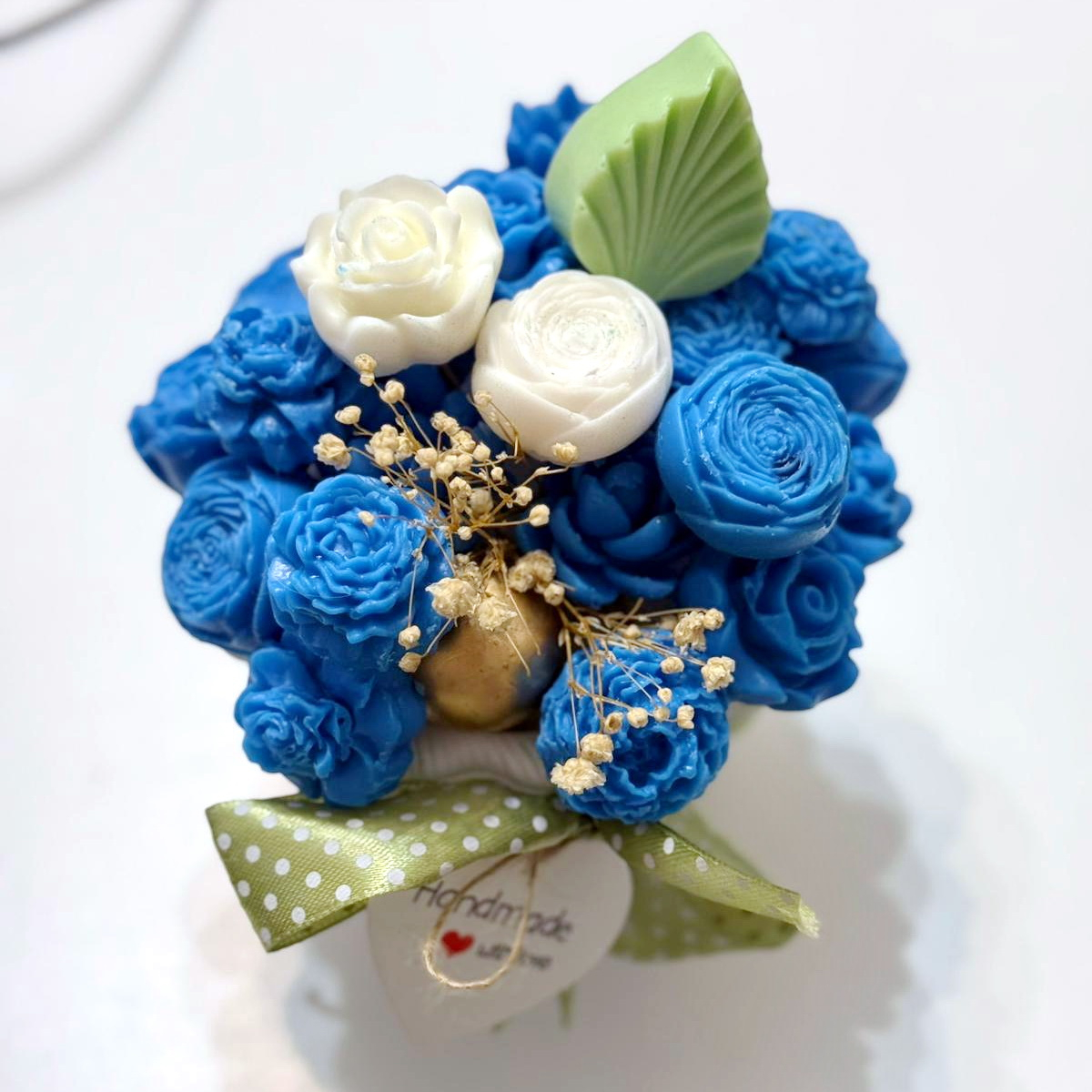 Aranjament din flori de sapun [2]