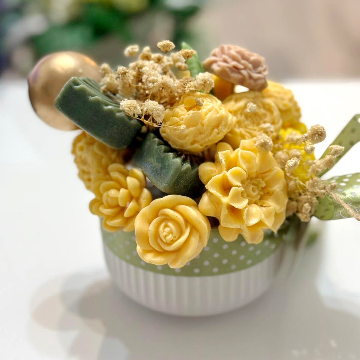 Aranjament din flori de sapun [2]