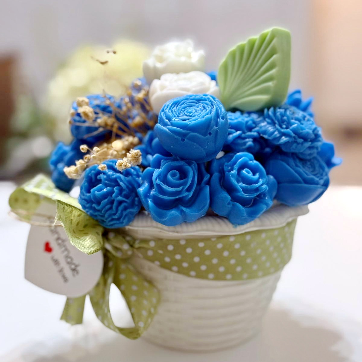 Aranjament din flori de sapun [4]