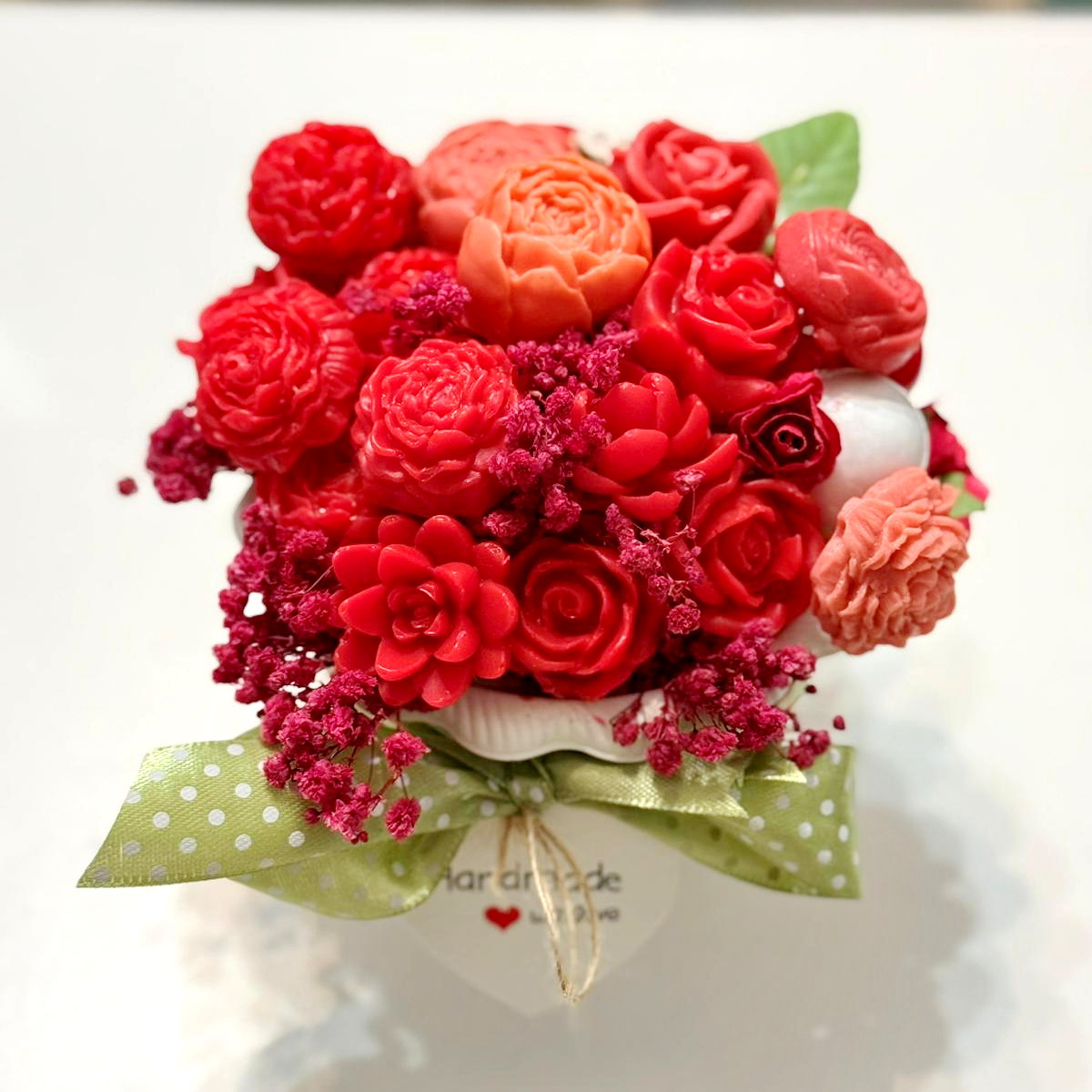 Aranjament din flori de sapun [2]