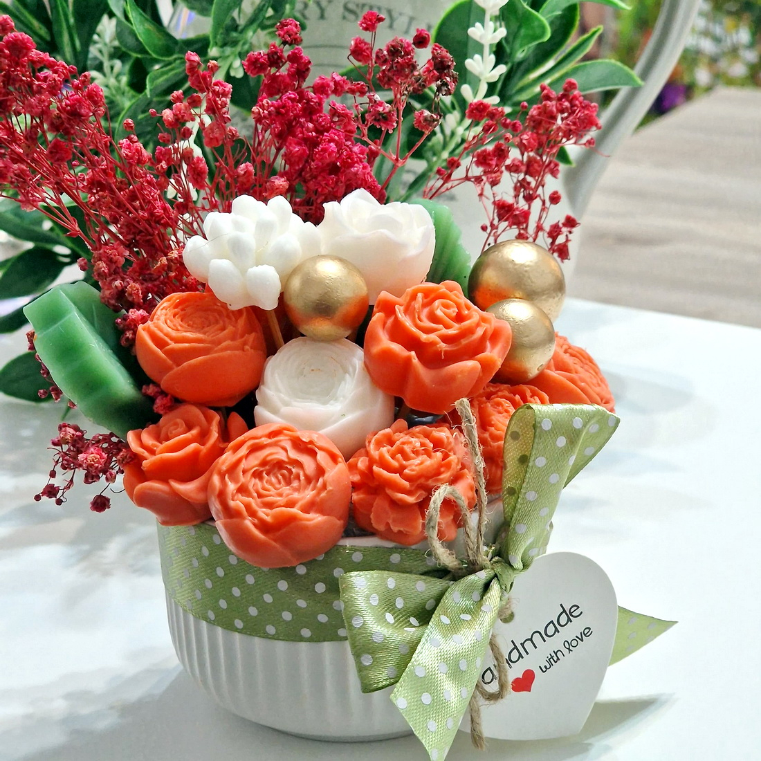 Aranjament din flori de sapun [2]