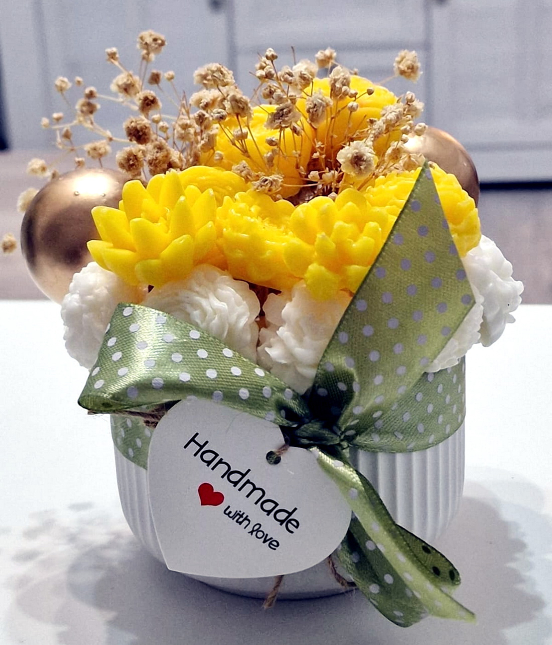 Aranjament din flori de sapun [2]