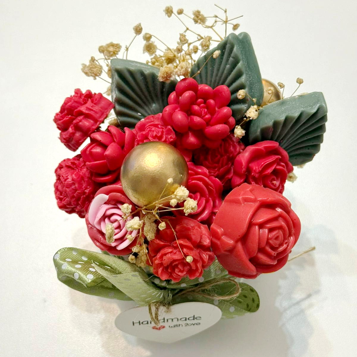 Aranjament din flori de sapun [3]