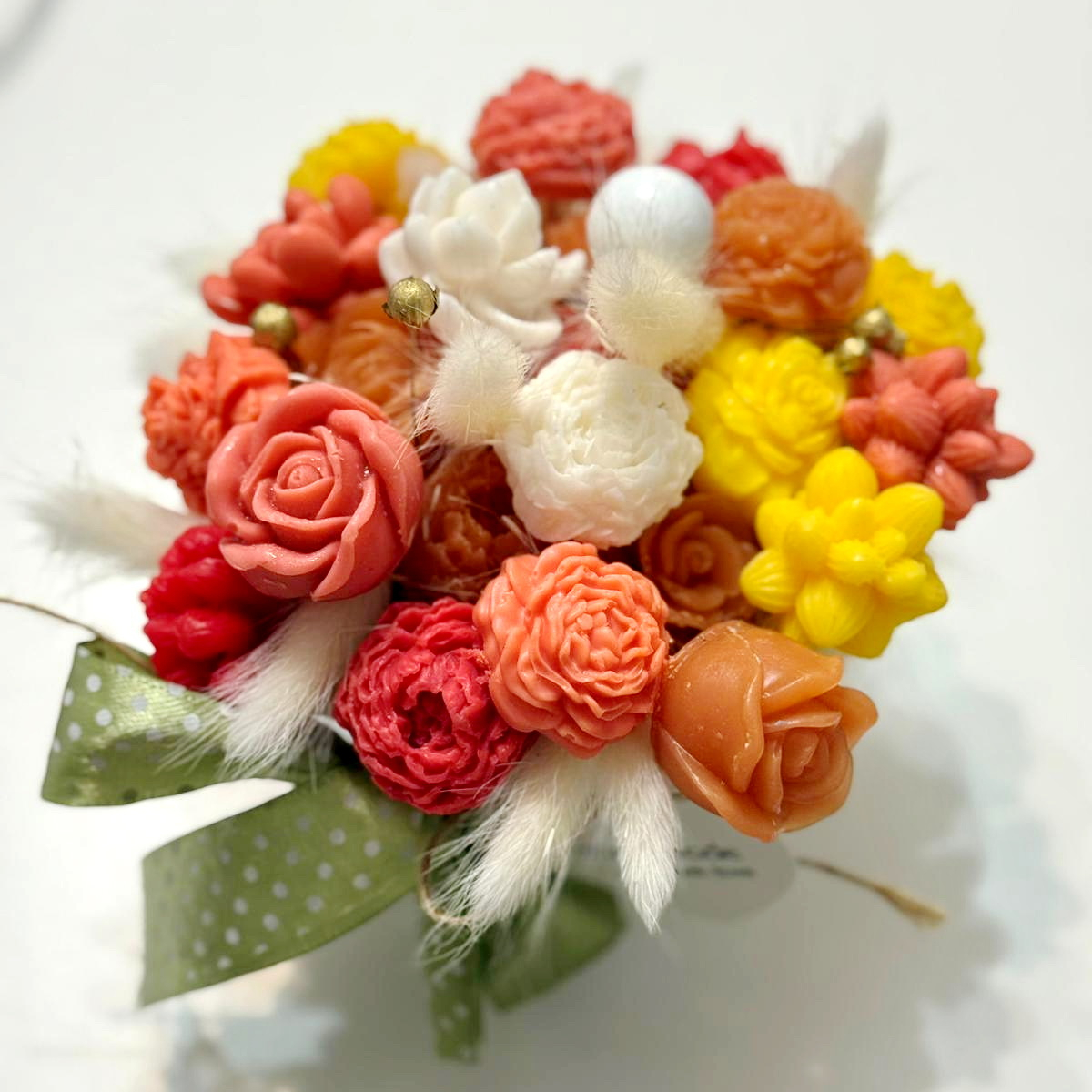 Aranjament din flori de sapun [3]