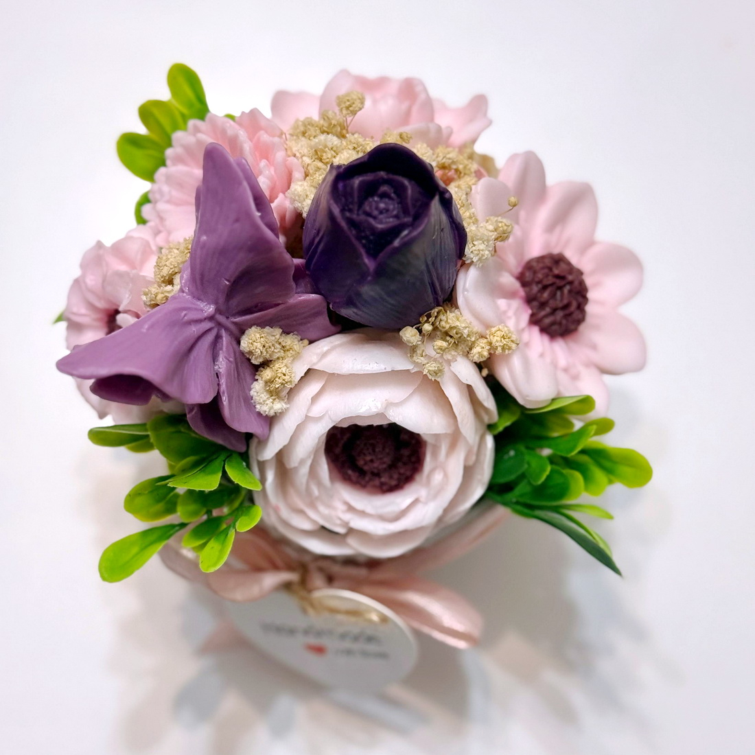 Aranjament din flori de sapun [3]