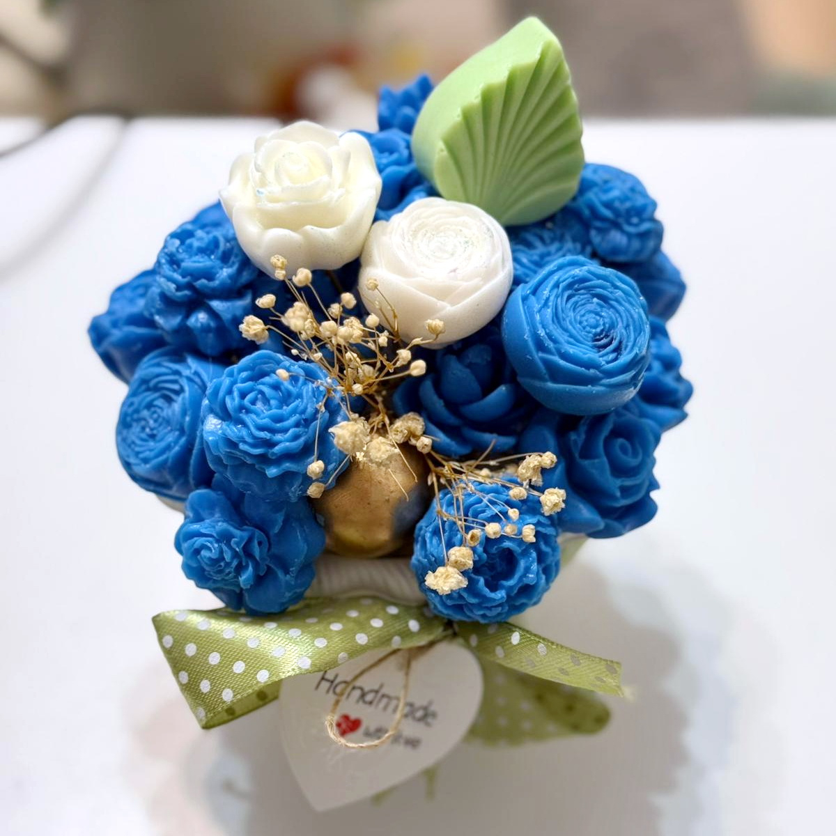 Aranjament din flori de sapun [3]