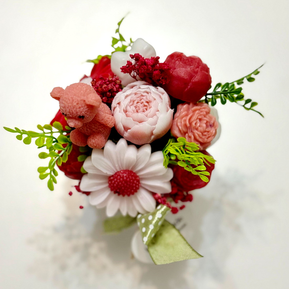 Aranjament din flori de sapun [3]