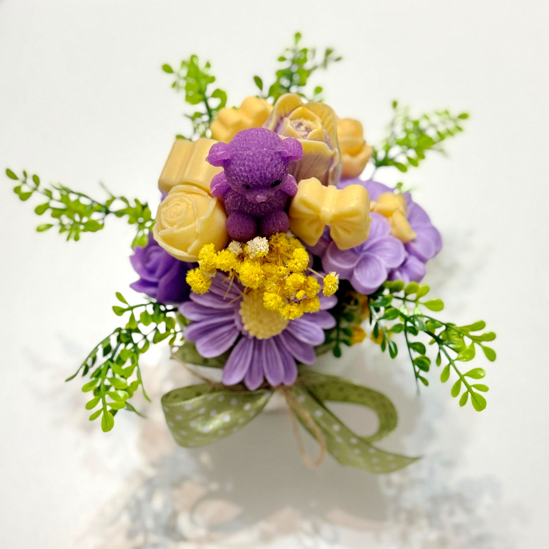 Aranjament din flori de sapun [4]