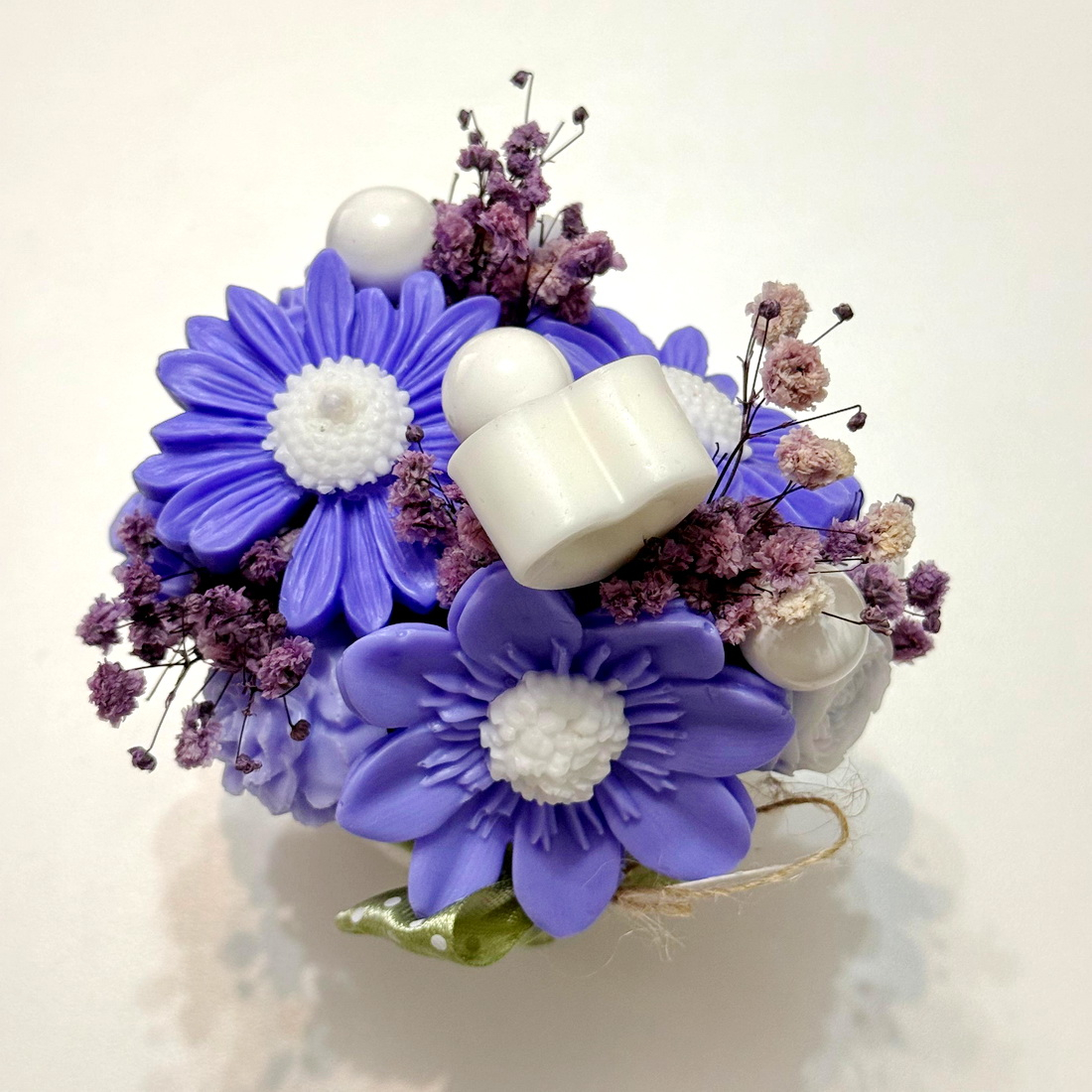 Aranjament din flori de sapun [3]