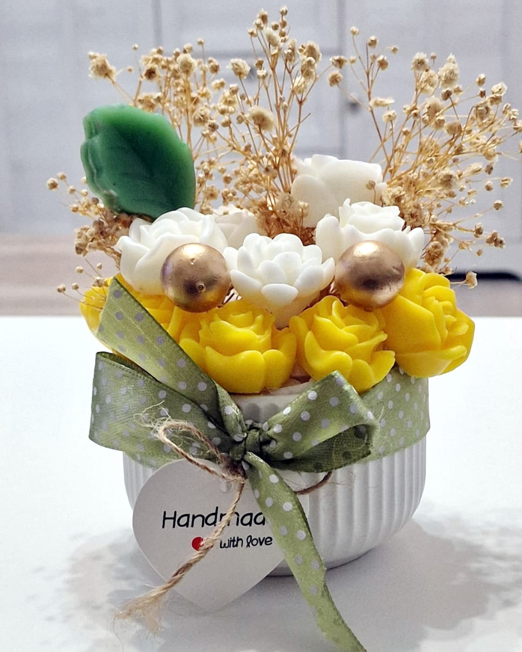 Aranjament din flori de sapun [2]