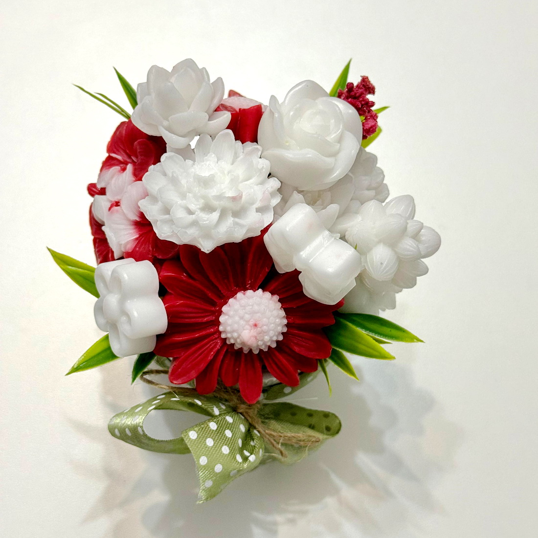 Aranjament din flori de sapun [4]