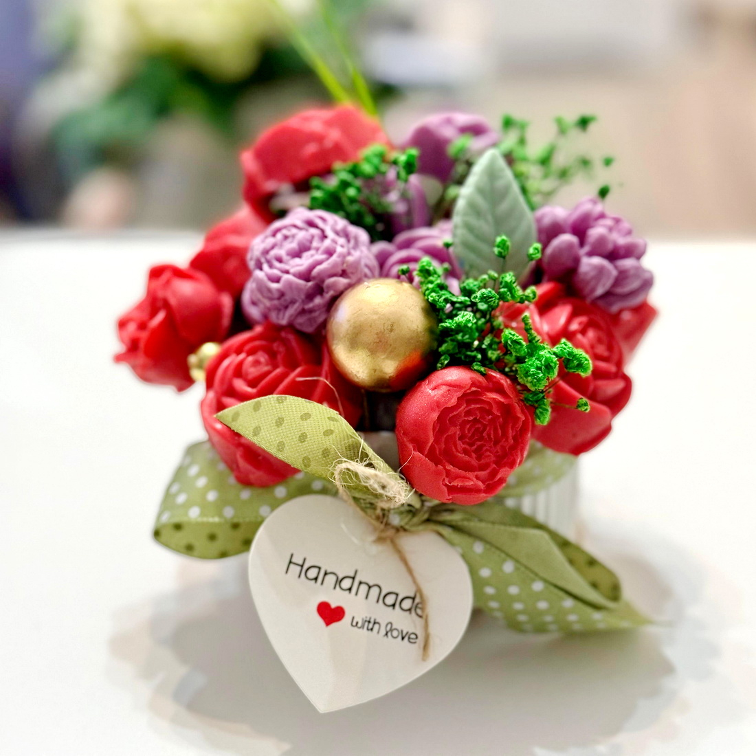 Aranjament din flori de sapun [3]