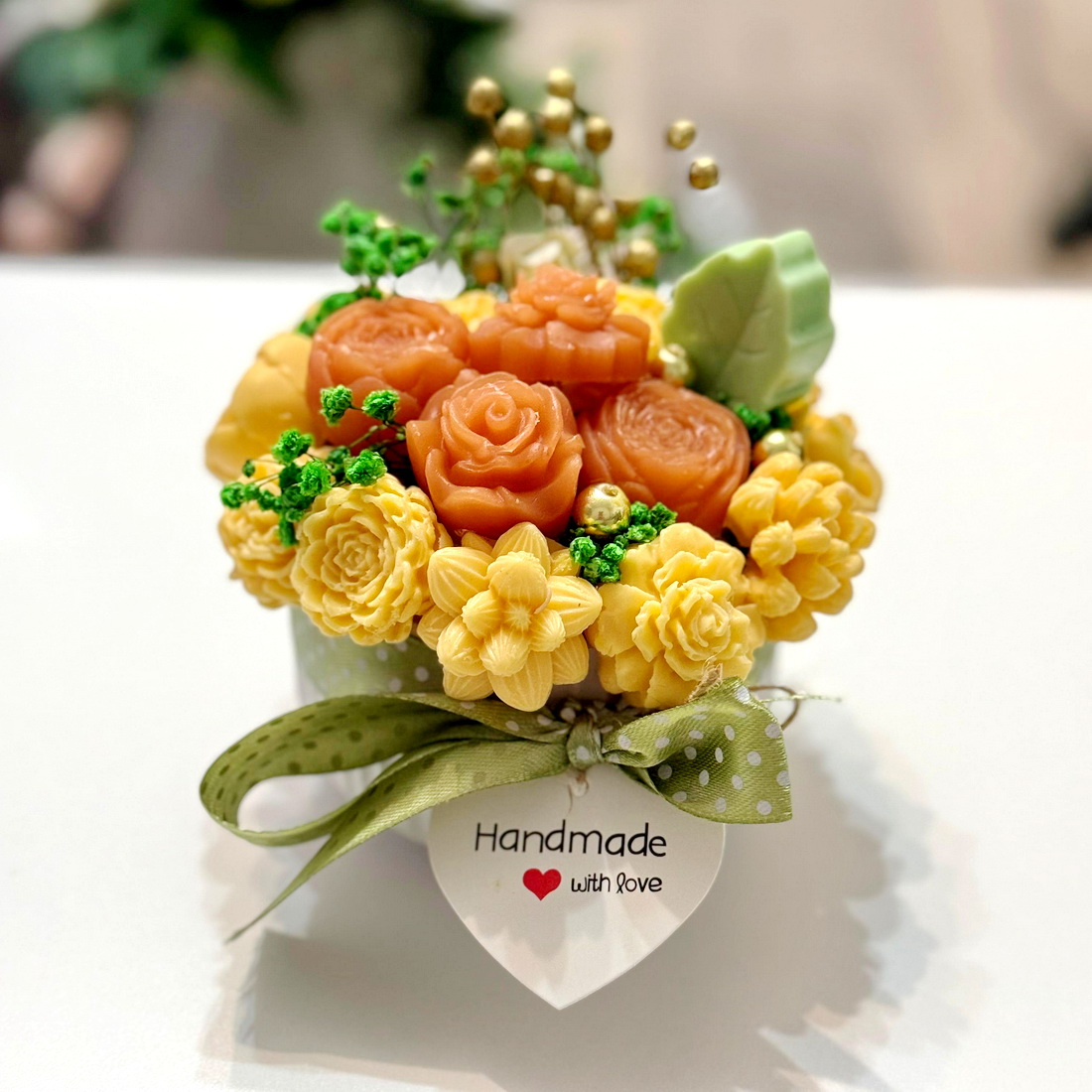 Aranjament din flori de sapun [3]